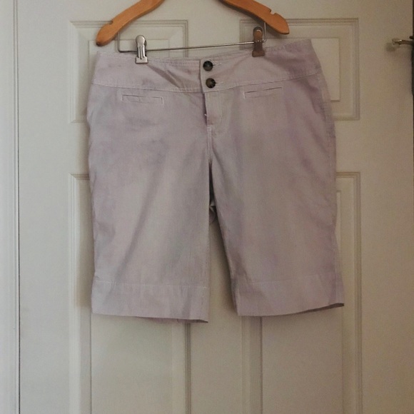 Madison Striped Shorts Size 10 - Picture 2 of 3